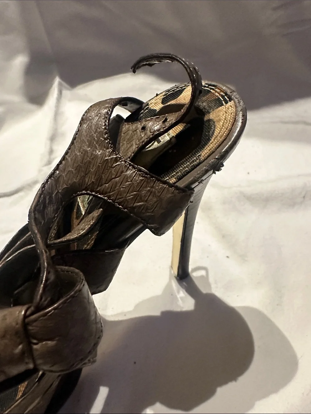 bebe strappy knot